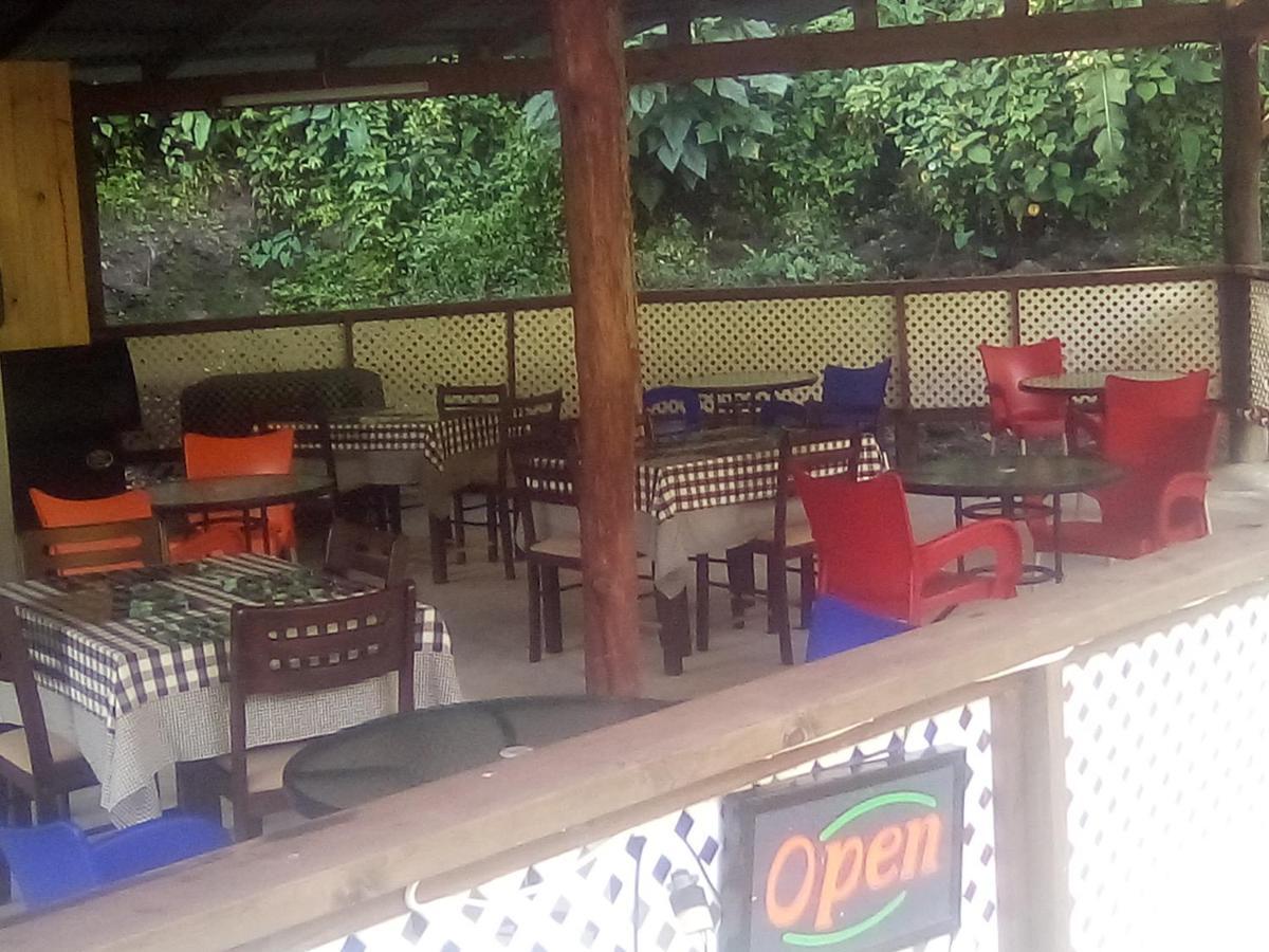 Natty Tropical Valley Roseau Bagian luar foto